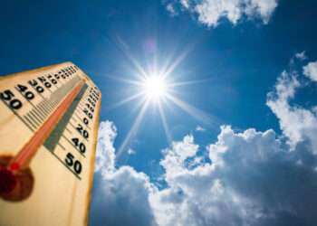 Thermometer Sun 40 Degres. Hot summer day. High Summer temperatures