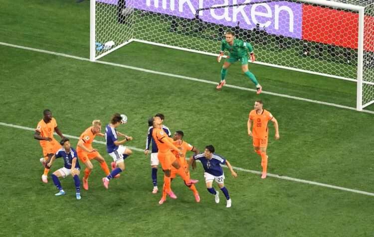 Japão e Holanda na estreia da Copa. Foto: Divulgação/Fifa