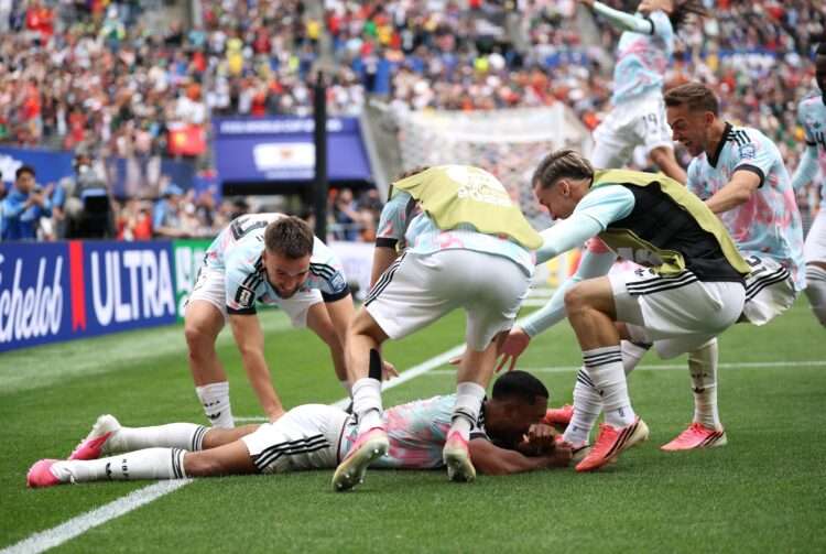 Bélgica comemora vitória contra Senegal. Fotos: Divulgação/Fifa