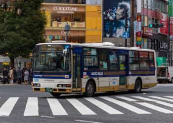 Ônibus da frota Keio Bus em Tóquio. Foto: iStockphoto