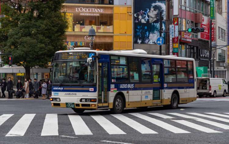 Ônibus da frota Keio Bus em Tóquio. Foto: iStockphoto