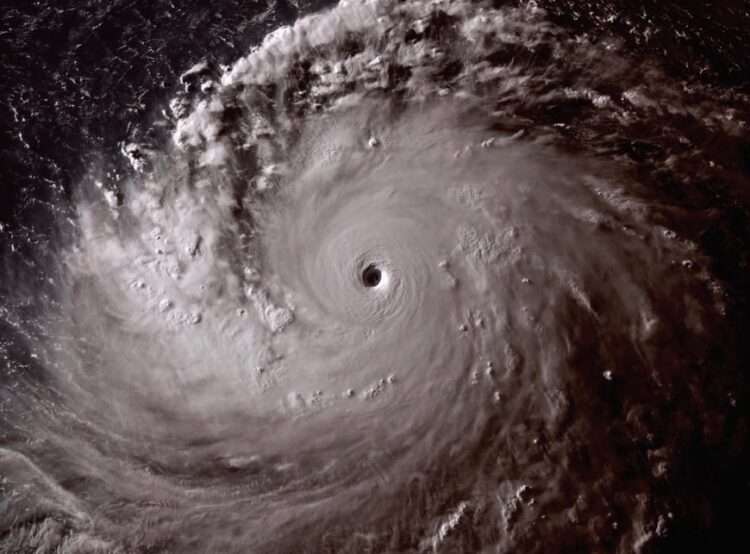 Tufão Bavi em imagem de satélite. Foto: Agência Meteorológica do Japão