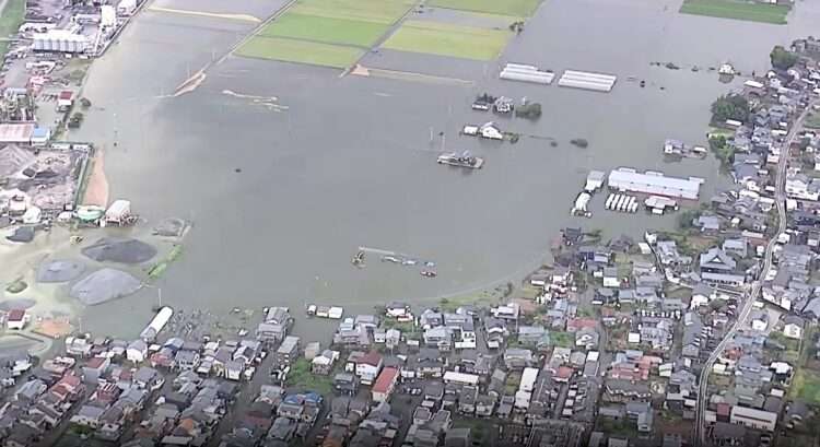 Imagem aérea de Fukui após fortes chuvas. Foto: Reprodução/ANN