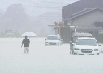 Alagamento em rua de Fukui. Foto: Reprodução/NHK