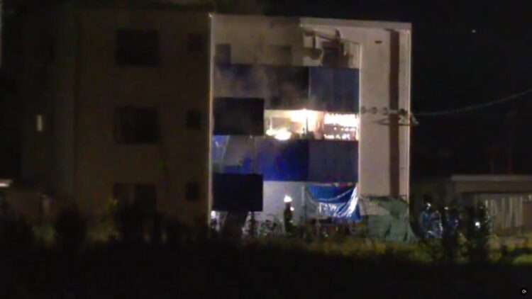 Apartamento que pegou fogo em Yaizu. Foto: Reprodução/X