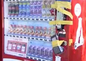 Máquina arrombada em Aichi. Foto: Reprodução/Tokai TV