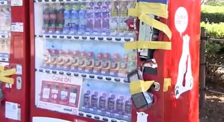 Máquina arrombada em Aichi. Foto: Reprodução/Tokai TV